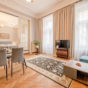  Apartament Palace Petrarca